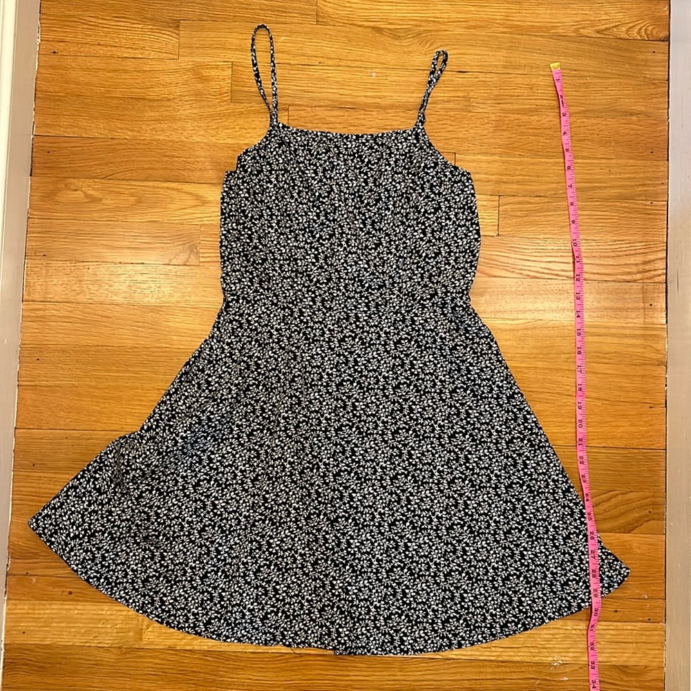 Black And White Ditsy Floral Dress SHEIN Size Medium